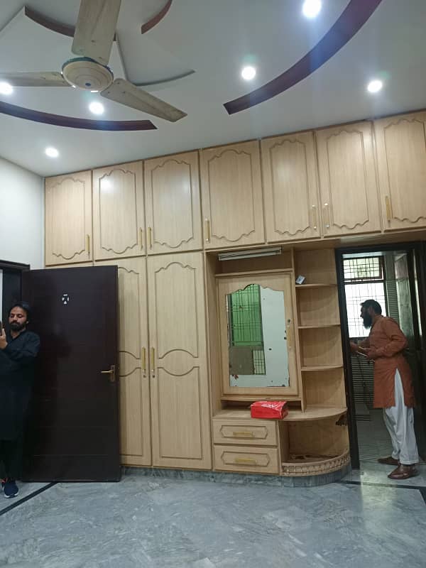 10 marla house for rent in johar town for family and office software house+call centre and other companies setup 18