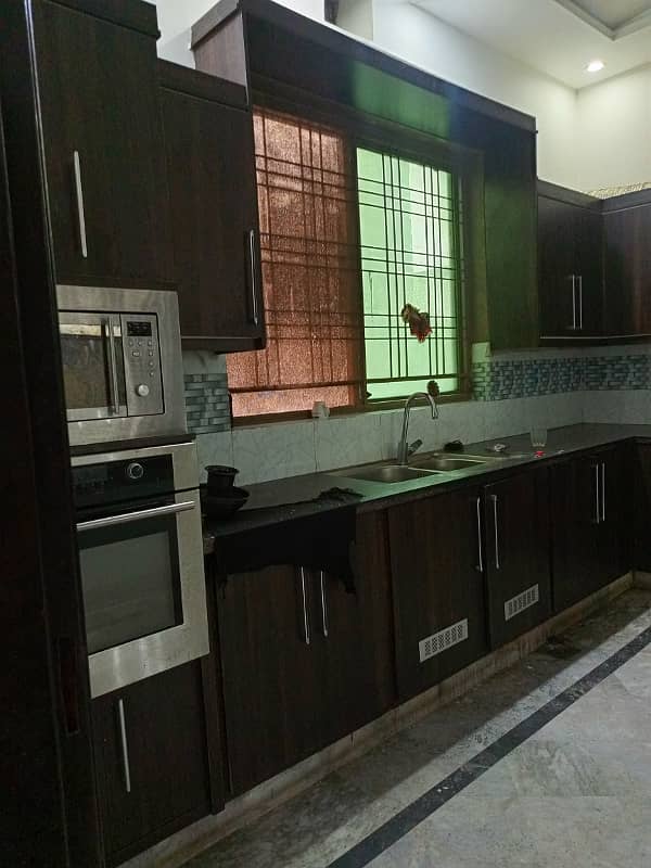 10 marla house for rent in johar town for family and office software house+call centre and other companies setup 22