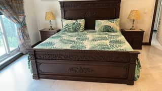 Luxurious Bed & Dressing for Sale - 10/10 Condition - Lahore