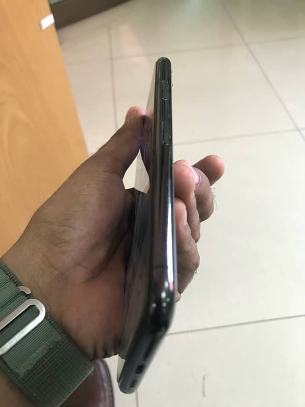 iPhone 11 pro max 256gb dual PTA Approved 4