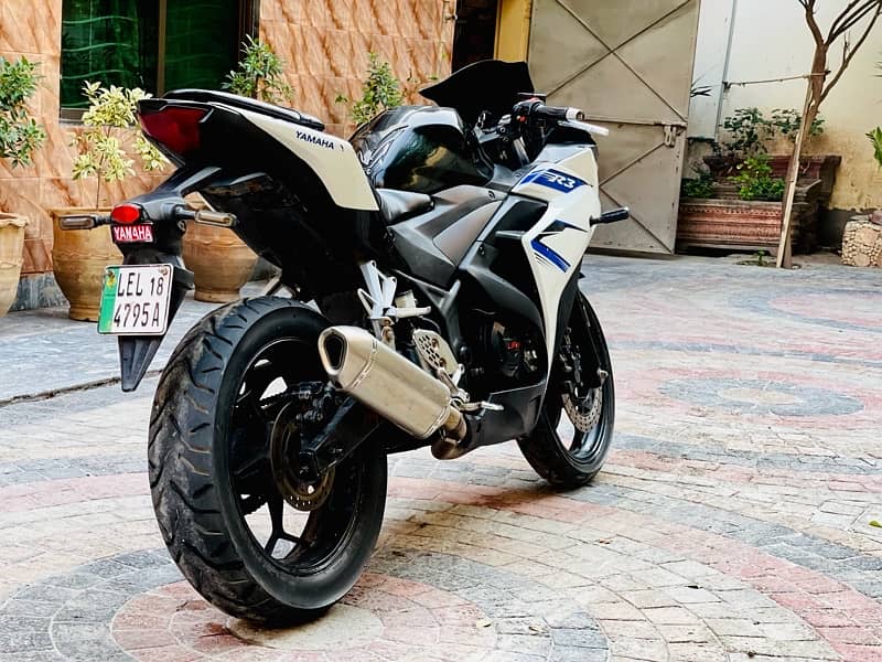 Yamaha R3 300 cc replica sports heavy bike 1