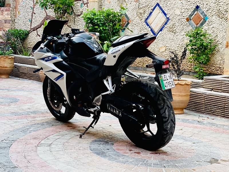 Yamaha R3 300 cc replica sports heavy bike 3