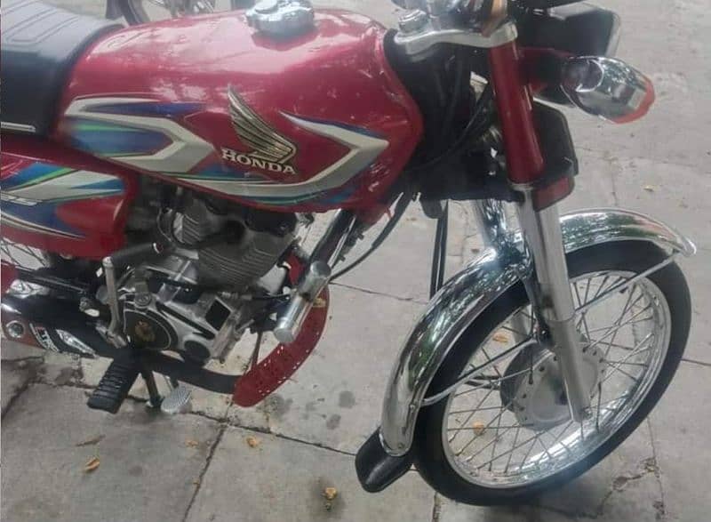 Honda 125 2022 model total genuine condition 1