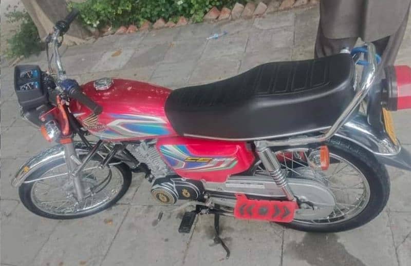 Honda 125 2022 model total genuine condition 3