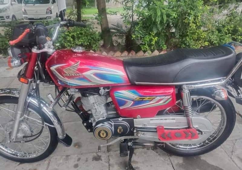 Honda 125 2022 model total genuine condition 4