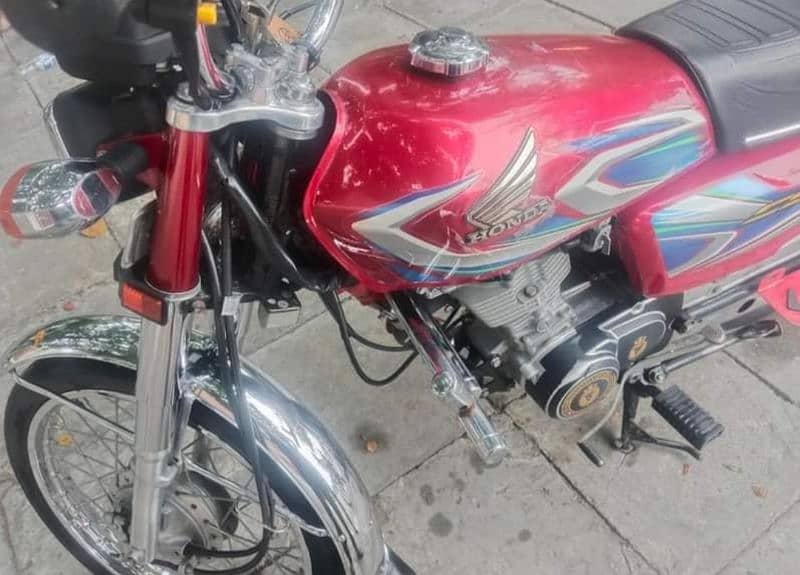 Honda 125 2022 model total genuine condition 5