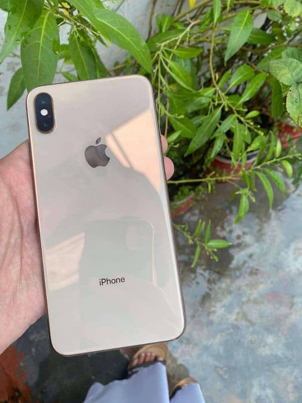 I phone Xs Max jv sim 64 Gb. waterproof 3