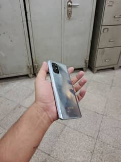 One plus 8T 256GB 12+12 GB