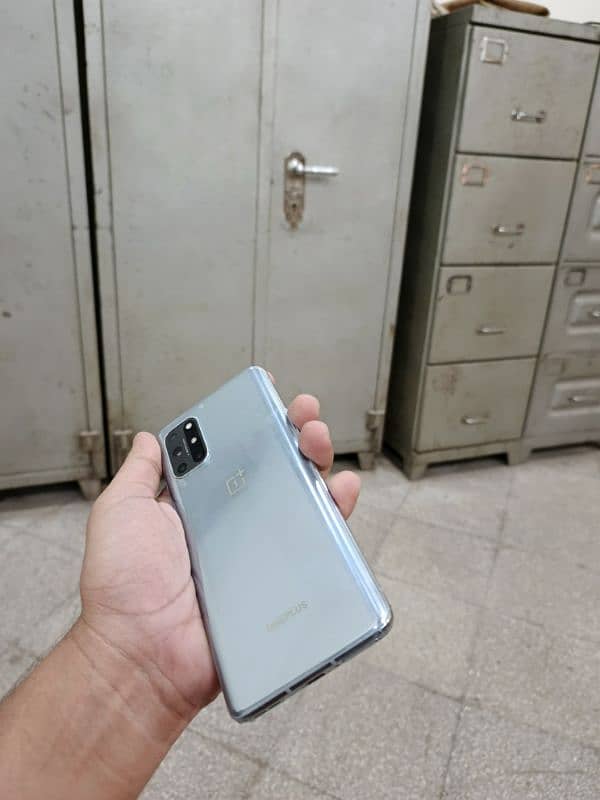 One plus 8T 256GB 12+12 GB 2