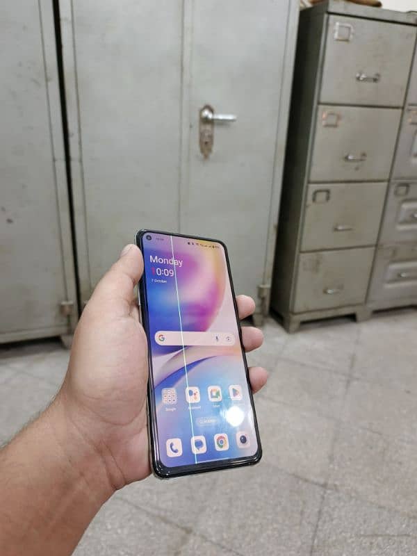 One plus 8T 256GB 12+12 GB 10