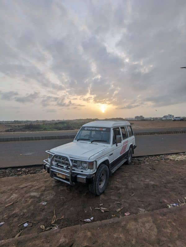 Mitsubishi Pajero 1989 1