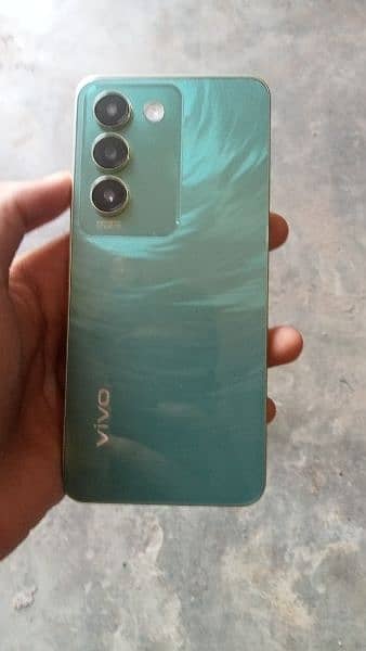 Vivo Y100 All Ok 10/10 condition with Box 0