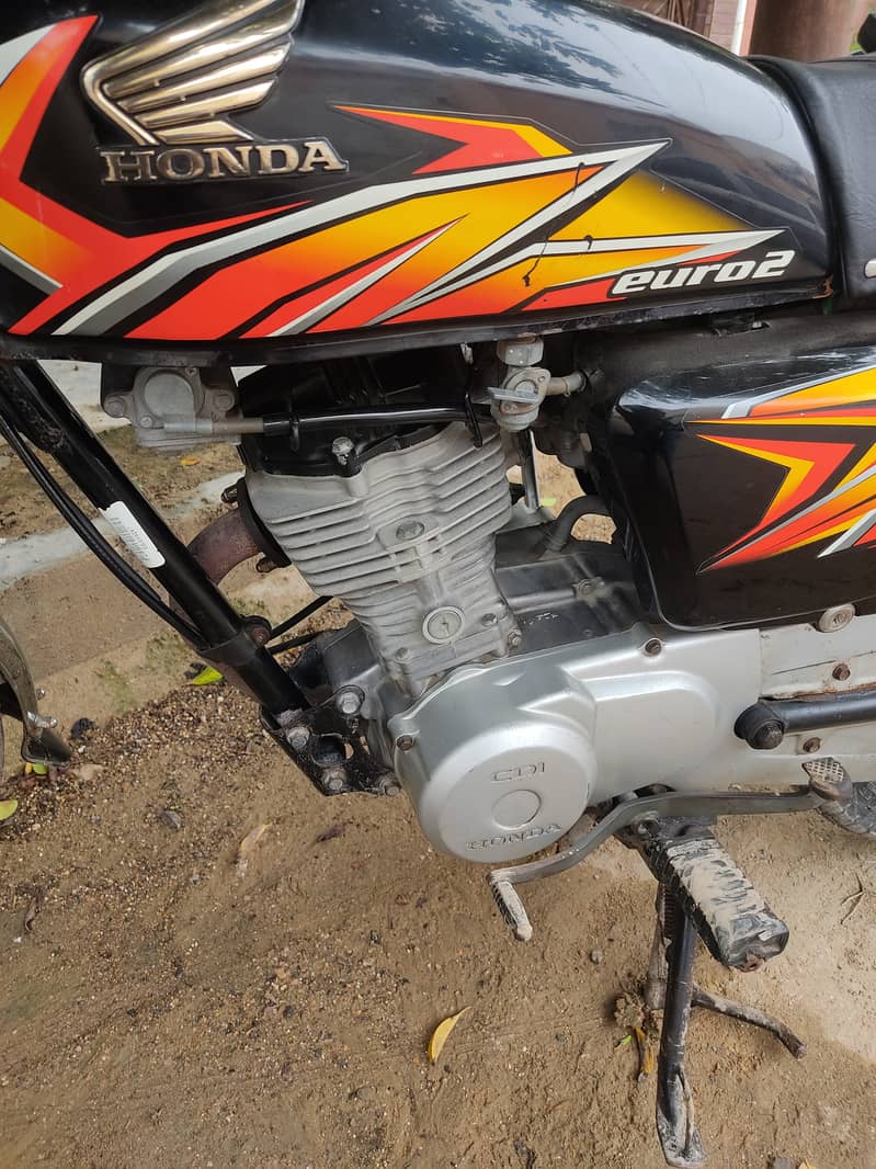 HONDA C. G 125 3