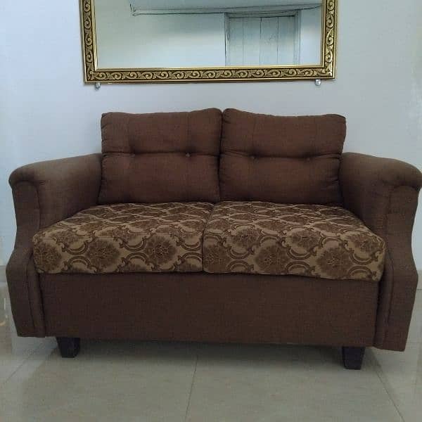 7 seater sofa set in excellent condition 2