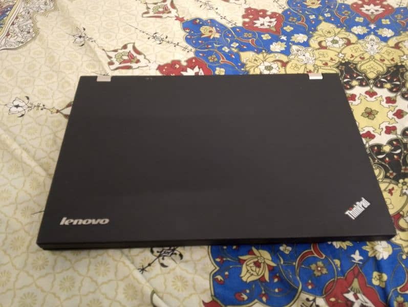 Lenovo Thinkpad 4 gb ram 500 gb SSD 118hdd 3