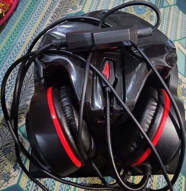 Gaming headphones 1