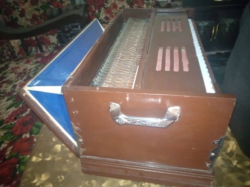 Harmonium for Sale 2