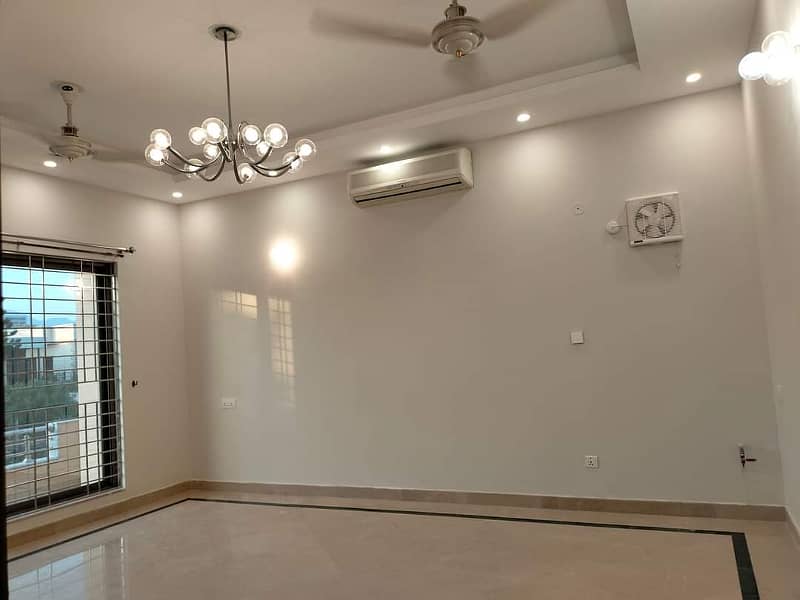 7 Marla Full House For Rent In G-13 islambad 6