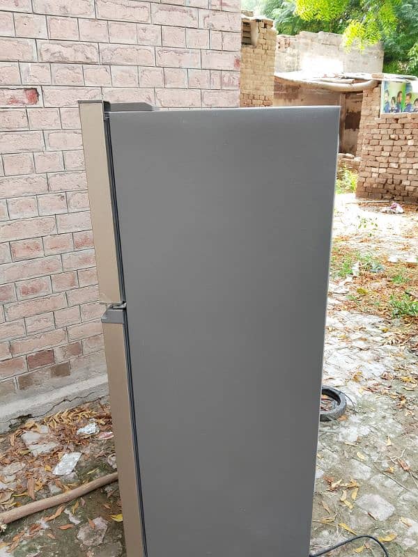 Haire De Freezer For Sell Lash condition New 2 month Use Full ok Ha 8