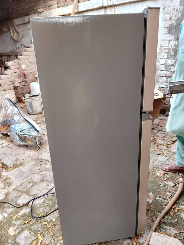 Haire De Freezer For Sell Lash condition New 2 month Use Full ok Ha 16