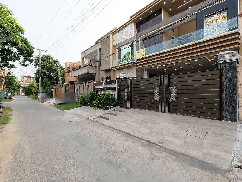 Ideal 12 Marla House Available In Johar Town Phase 2 - Block H3, Lahore 1