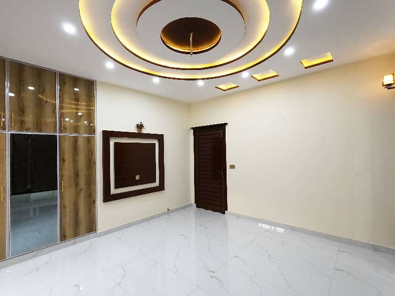 Ideal 12 Marla House Available In Johar Town Phase 2 - Block H3, Lahore 17