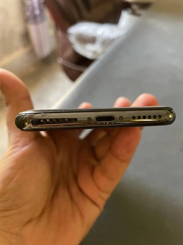 iPhone X 64 GB PTA Approved. 2