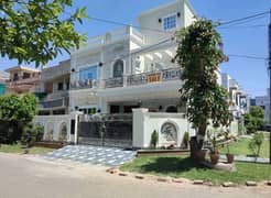 In Wapda Town Phase 2 10 Marla House For Sale