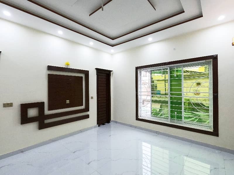 Ideal 12 Marla House Available In Johar Town Phase 2 - Block H3, Lahore 23