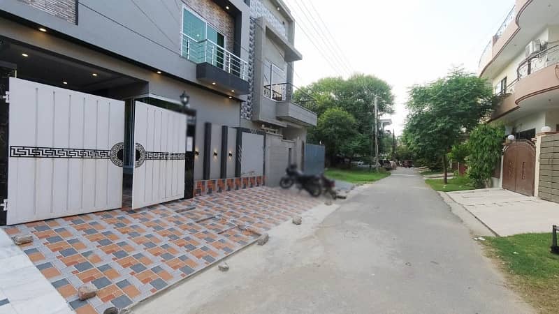 This Is Your Chance To Buy Prime Location House In Johar Town Phase 2 - Block J1 2