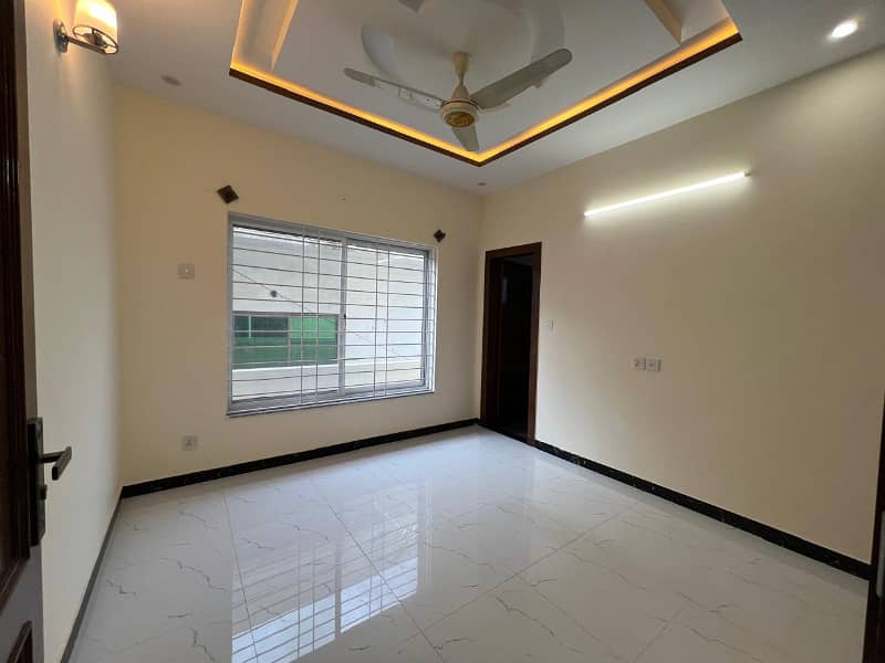 Brand New 4 Marla Luxury Full House For Rent In G-13/1 Islamabad 4