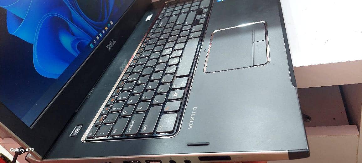 Laptop Dell Vostro 3750 0