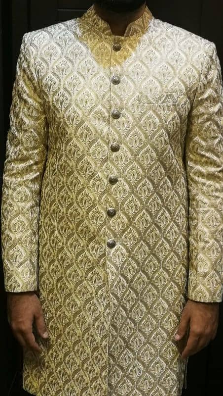 sherwani, khusa, and Qula complete set only one time use look like new 1