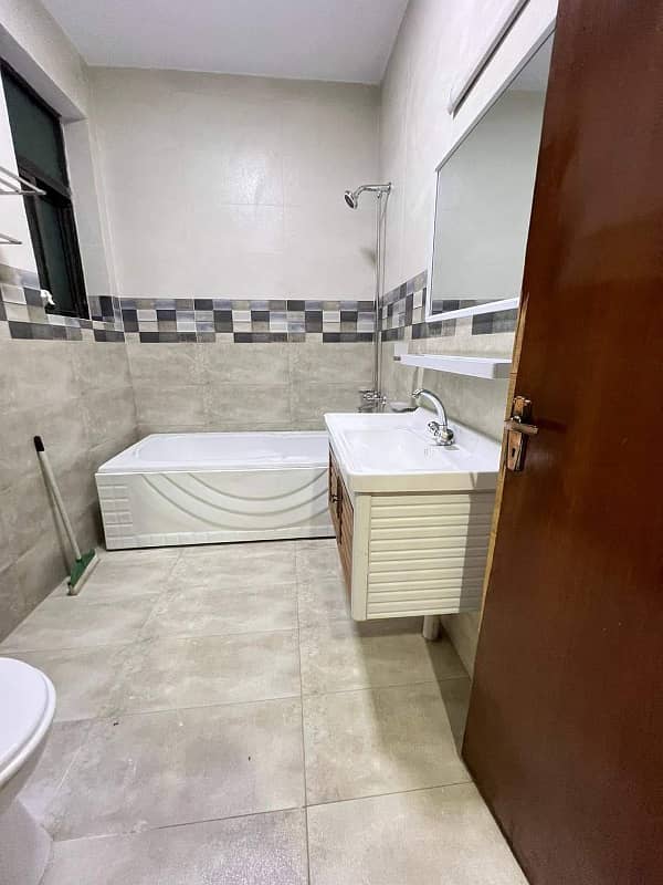 1 Kanal Upper Portion For Rent In G-13 Islambad 7