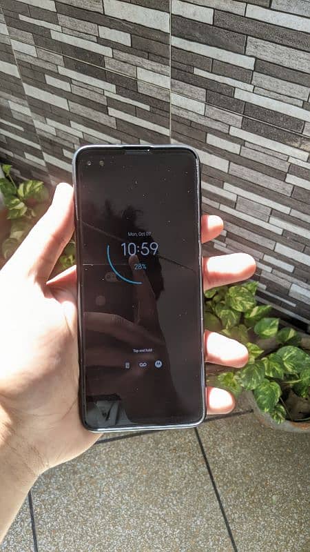 Motorola one 5g 4/128 17