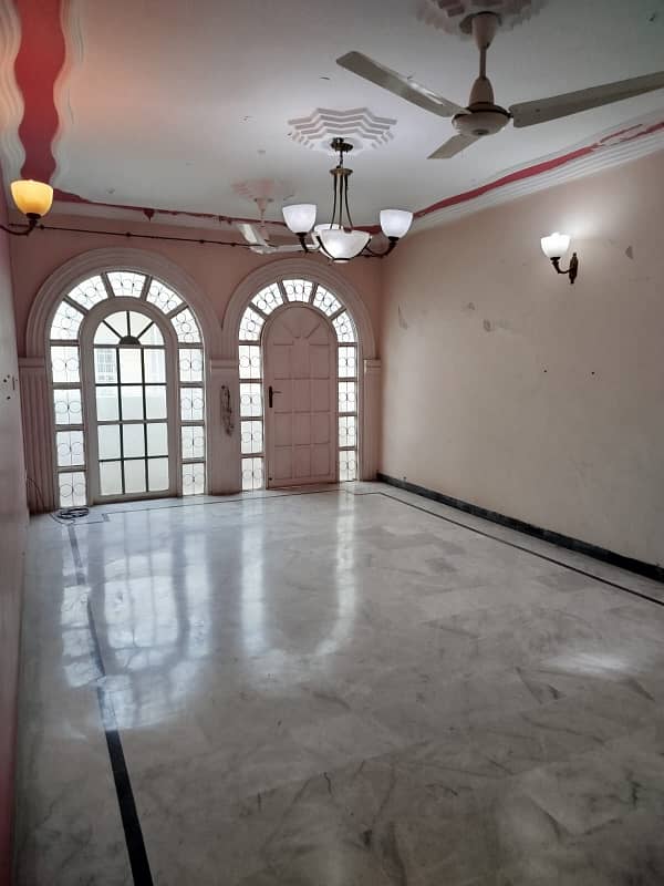 Centrally Located House In Gulshan-e-Iqbal - Block 10-A Is Available For sale 0