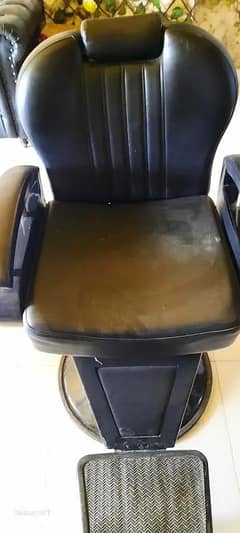 Salon Chair and other salon items for sale in very good condition