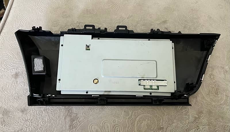 Toyota Corolla 2014-2017 LCD 1