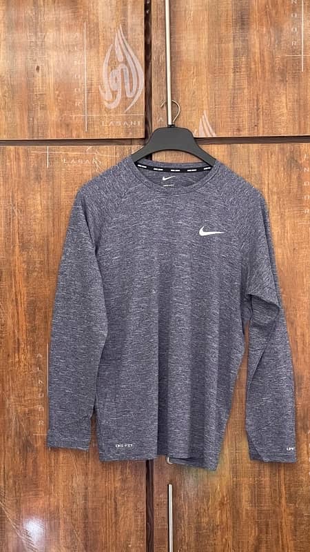 Nike medium Full sleeves 1