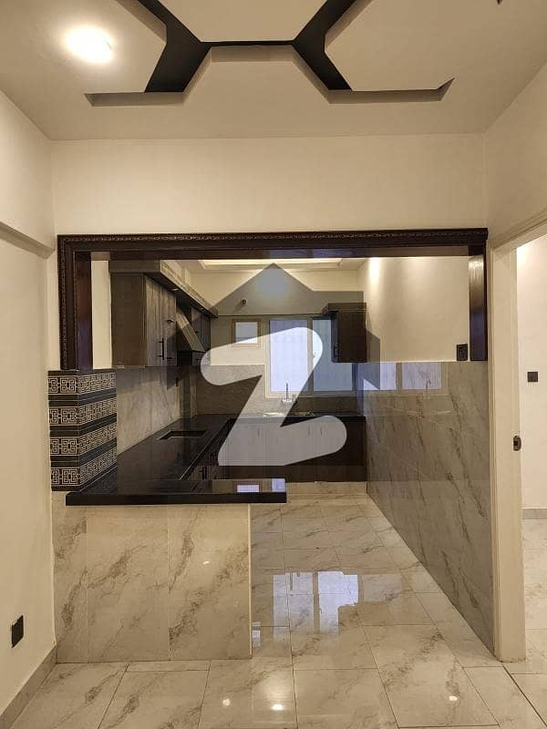 Ideally Located Corner Flat For sale In Gulshan-e-Iqbal Town Available 14