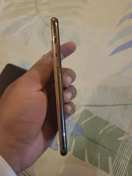 Iphone xs 64gb gold 2