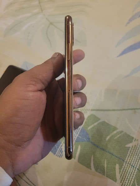 Iphone xs 64gb gold 3