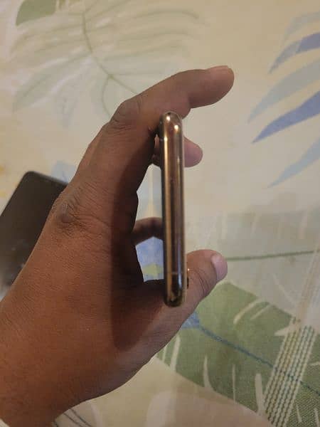 Iphone xs 64gb gold 4