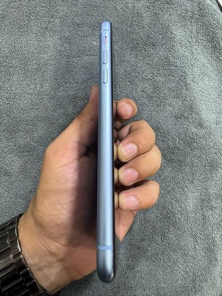 iPhone XR PTA 89% 4