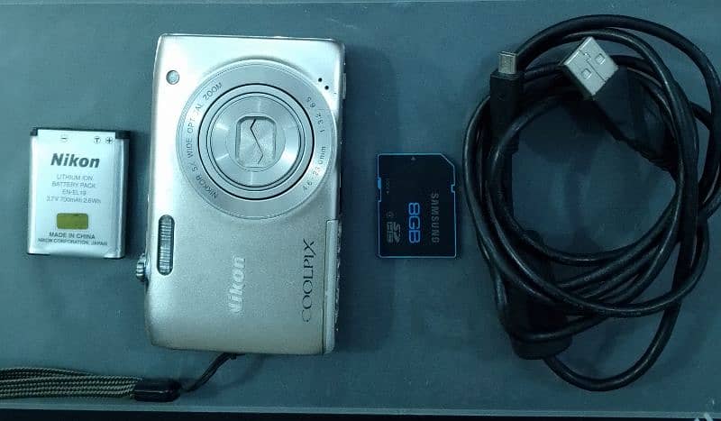 Nikon Coolpix Nikkor 5x wide optical zoom 0324/8485647 6