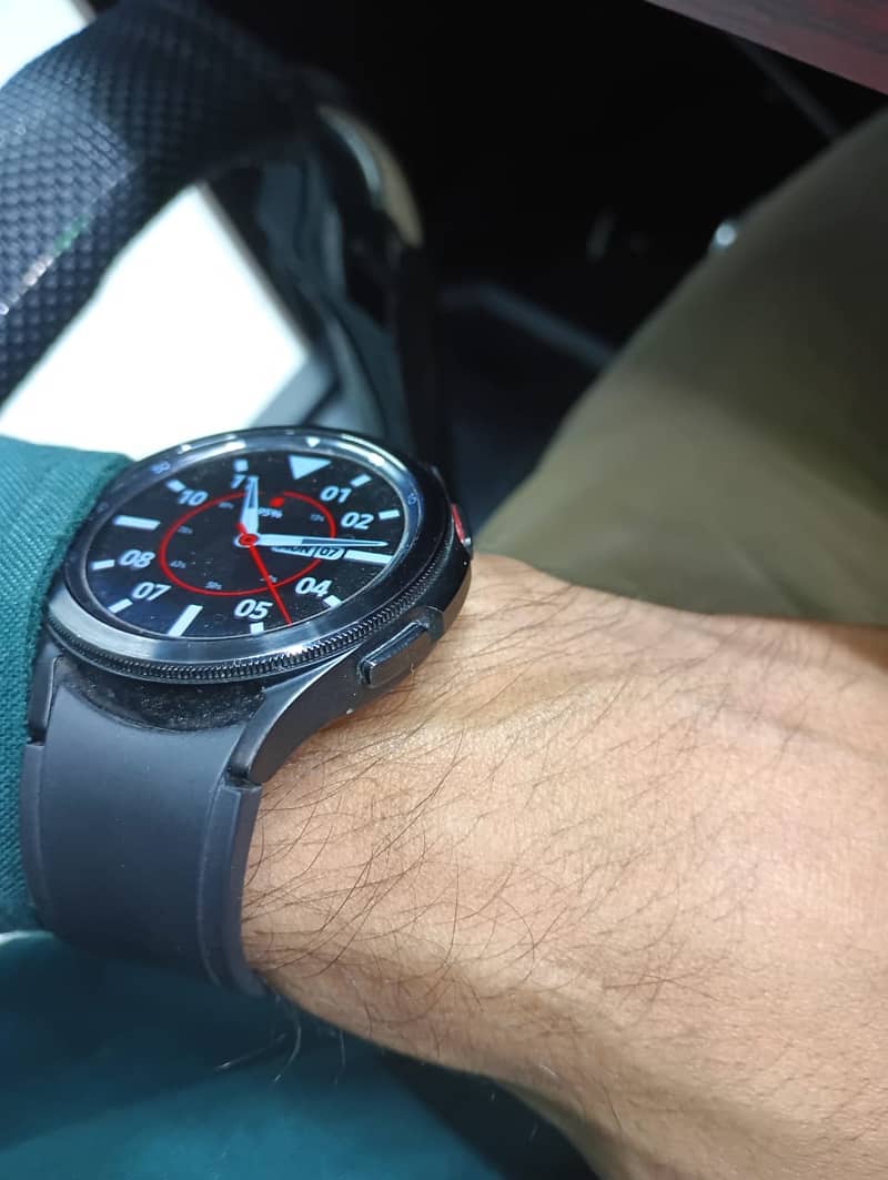 samsung galaxy watch 4 classic 1