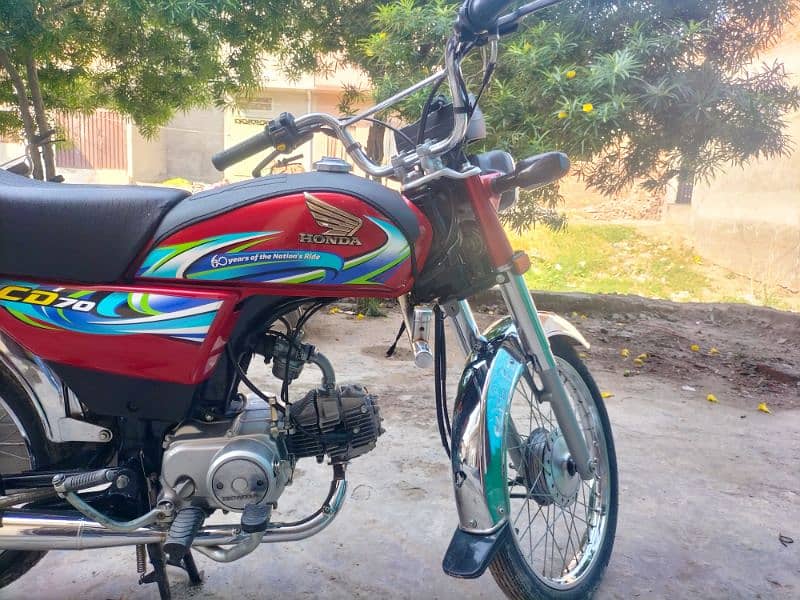 Honda CD70 for sale new condition 0/3/4/7/7/3/9/3/1/4/9 1