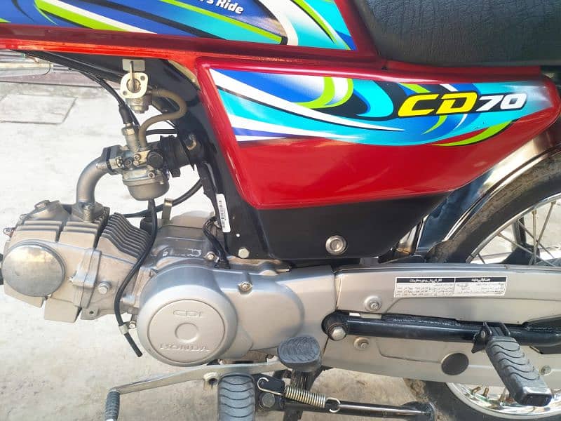 Honda CD70 for sale new condition 0/3/4/7/7/3/9/3/1/4/9 4