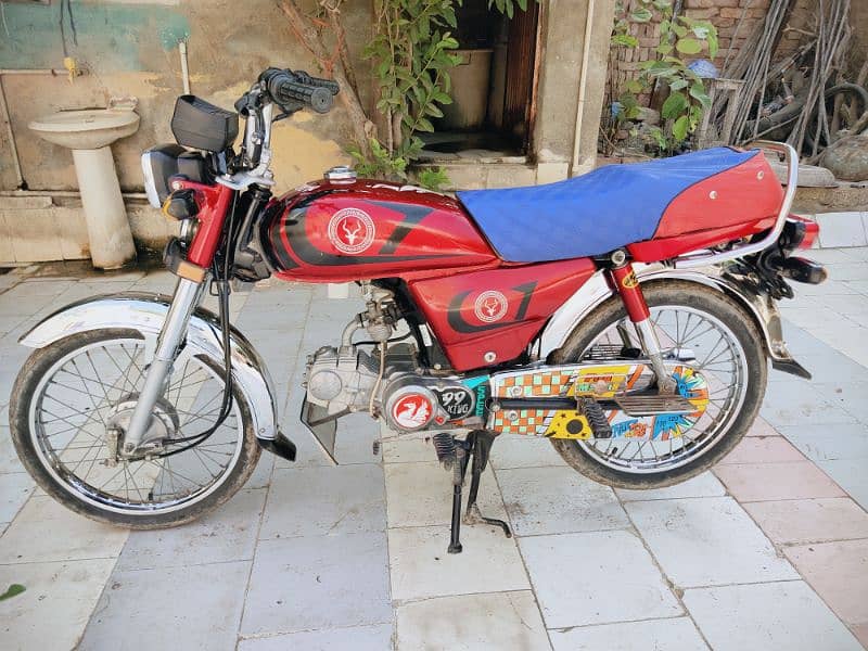 Honda CD70 Bike 4