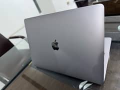 MacBook Pro 2016 13 inches 16/256